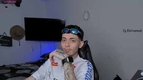 estivenvel online show from 12, 10, 2025