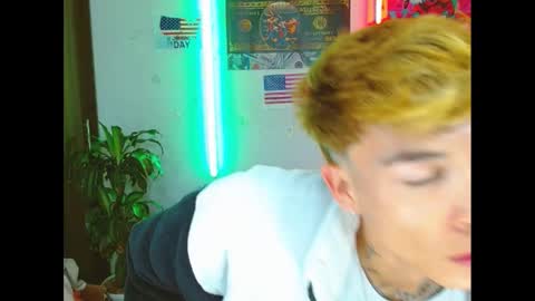 Snapshot of estrellita__jordan chatting on 11, 3, 2025 JORDAN online show from 11, 3, 2025