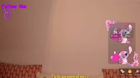 Snapshot of esty_siela chatting on 22, 10, 2025 lets get to know each other better in pm online show from 22, 10, 2025