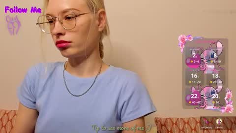 Snapshot of esty_siela chatting on 24, 10, 2025 lets get to know each other better in pm online show from 24, 10, 2025