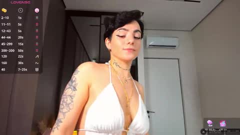 Snapshot of eternalsigh chatting on 31, 10, 2025 Hi there Im Emma online show from 31, 10, 2025