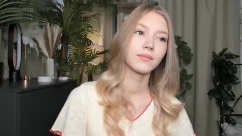 Snapshot of eternity_cuite chatting on 26, 9, 2025 Natalie online show from 26, 9, 2025