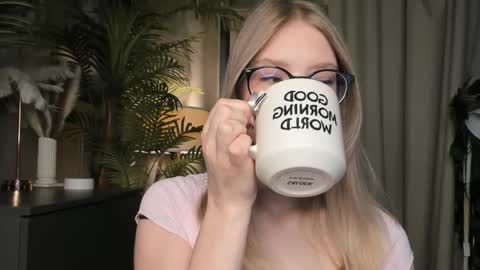 Natalie online show from 15, 11, 2025