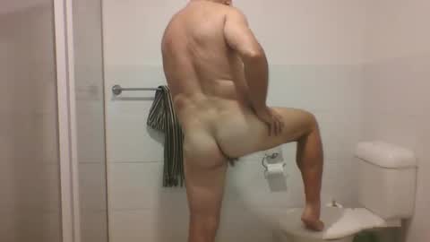 Snapshot of etextratestacle chatting on 9, 10, 2025 ET online show from 9, 10, 2025