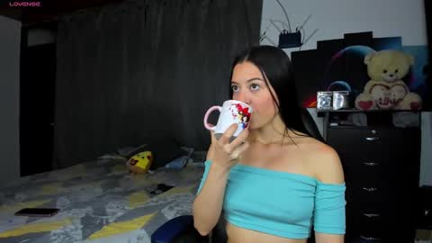  Chloe  Ethan  online show from 17, 2, 2025