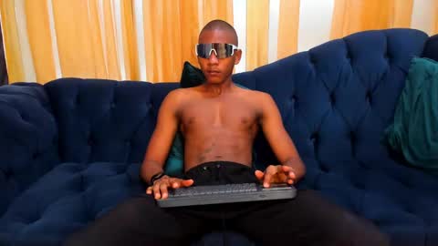 Snapshot of ethan_fox11 chatting on 22, 1, 2025 King Ethan online show from 22, 1, 2025