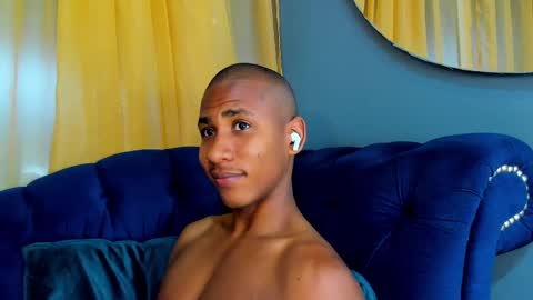 Snapshot of ethan_fox11 chatting on 12, 3, 2025 King Ethan online show from 12, 3, 2025