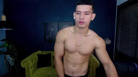 Snapshot of ethan_rodgers chatting on 11, 10, 2025 ETHAN RODGERS online show from 11, 10, 2025