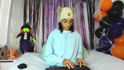 ethanblackwoodd online show from 28, 10, 2025