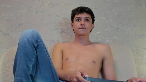 ethanlowell online show from 9, 3, 2025