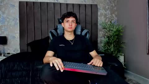 ethanlowell online show from 9, 10, 2025