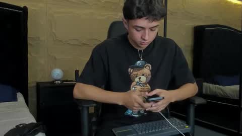 ethanlowell online show from 22, 10, 2025