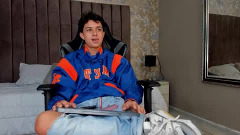 ethanlowell online show from 22, 11, 2025