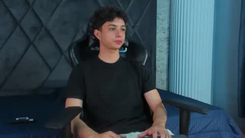 ethanlowell online show from 16, 4, 2026