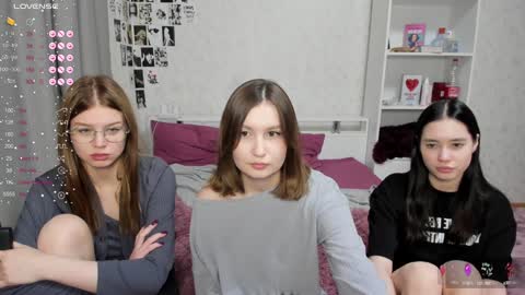 Veronica Tiia Lilith left to right online show from 10, 12, 2024