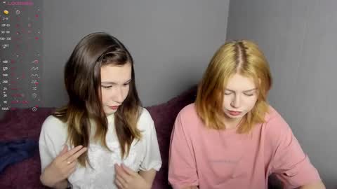 Veronica Tiia Lilith left to right online show from 19, 12, 2025