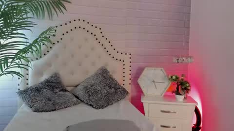 Snapshot of eureekaa chatting on 27, 2, 2025 Eurekaa online show from 27, 2, 2025