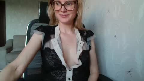 eva2323 online show from 8, 10, 2025