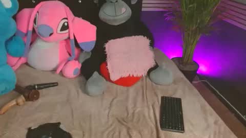 Snapshot of eva_06 chatting on 25, 10, 2025 eva_06 online show from 25, 10, 2025