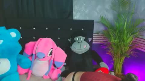 Snapshot of eva_06 chatting on 16, 11, 2025 eva_06 online show from 16, 11, 2025