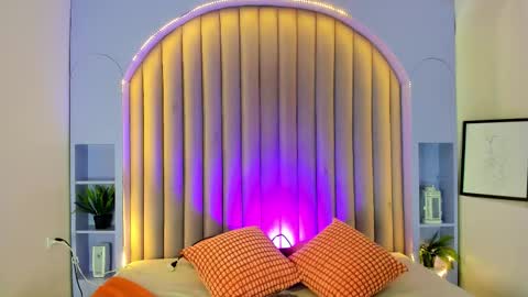 Snapshot of eva_daemon chatting on 27, 9, 2025 EVA DAEMON online show from 27, 9, 2025