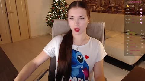Snapshot of eva_davie chatting on 15, 12, 2024 Eva online show from 15, 12, 2024