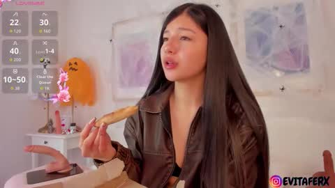 Snapshot of eva_depp chatting on 13, 10, 2025 Evaa Depp online show from 13, 10, 2025