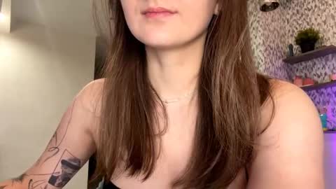 Snapshot of eva_elfis chatting on 20, 10, 2025 Eva online show from 20, 10, 2025