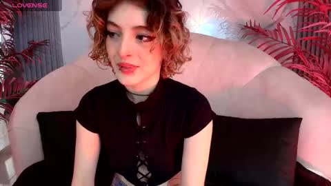 E V A online show from 11, 9, 2025