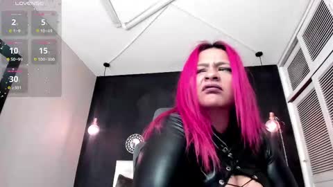 Snapshot of eva_hot_1 chatting on 5, 5, 2026 eva_hot_1 online show from 5, 5, 2026