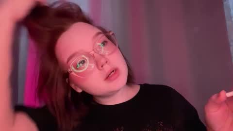 Snapshot of eva_kittenn chatting on 27, 11, 2025 eva_kittenn online show from 27, 11, 2025