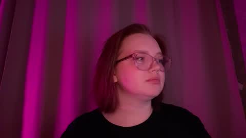 Snapshot of eva_kittenn chatting on 3, 12, 2025 eva_kittenn online show from 3, 12, 2025