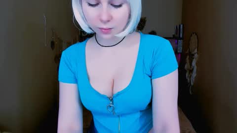 Snapshot of eva_lawrence chatting on 17, 10, 2025 Eva online show from 17, 10, 2025