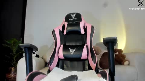 Eva   online show from 5, 2, 2025