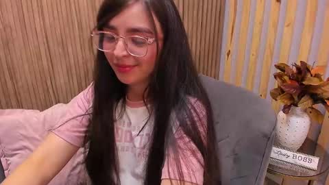 Snapshot of eva_macalliter chatting on 2, 2, 2025 Angelinne online show from 2, 2, 2025