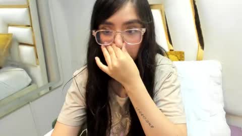 Snapshot of eva_macalliter chatting on 9, 3, 2025 Angelinne online show from 9, 3, 2025