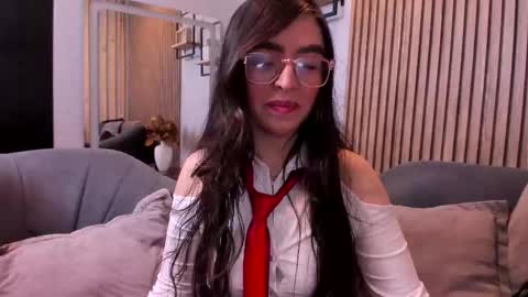 Snapshot of eva_macalliter chatting on 12, 10, 2025 Angelinne online show from 12, 10, 2025