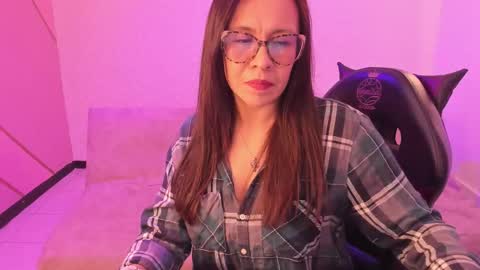 Snapshot of eva_mermaid chatting on 6, 10, 2025 Eva online show from 6, 10, 2025