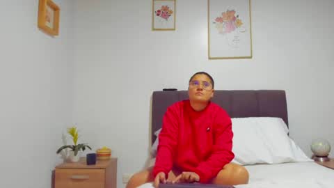 Snapshot of eva_mia_ chatting on 14, 7, 2026 Eva y Mia online show from 14, 7, 2026