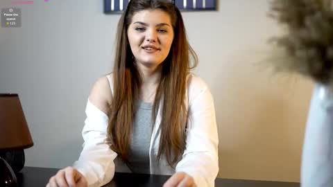 EvaNyx online show from 4, 2, 2026