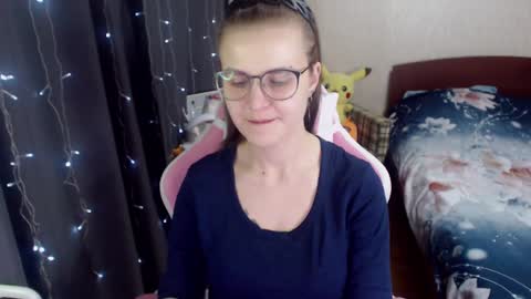 Snapshot of eva_orchid chatting on 6, 1, 2025 Eva online show from 6, 1, 2025