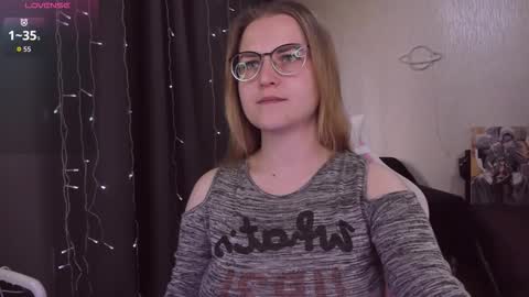 Snapshot of eva_orchid chatting on 23, 9, 2025 Eva online show from 23, 9, 2025