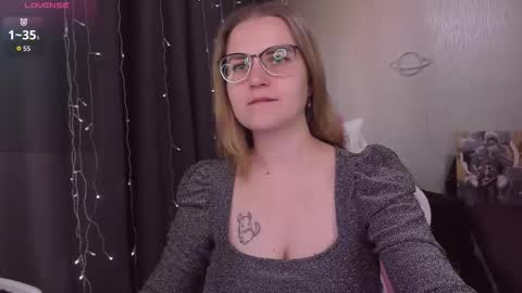 Snapshot of eva_orchid chatting on 1, 10, 2025 Eva online show from 1, 10, 2025