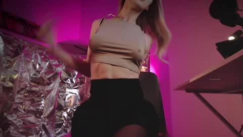 Snapshot of eva_quagmire chatting on 14, 2, 2025 Eva online show from 14, 2, 2025