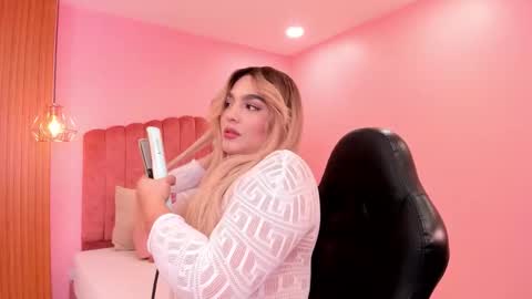 Snapshot of eva_saintt chatting on 19, 11, 2025 eva_saintt online show from 19, 11, 2025