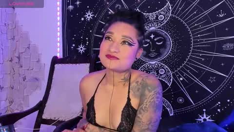 Eva  online show from 9, 11, 2025