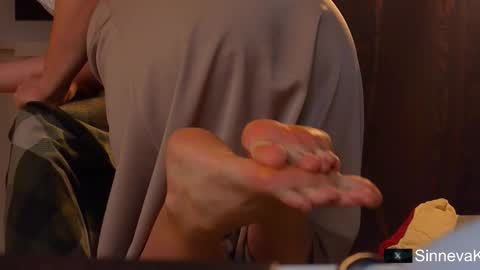 Snapshot of eva_sinn chatting on 30, 11, 2025 Hi there i am Eva and i wish create a nice community with you so join my Ticket Show for more pleasure online show from 30, 11, 2025