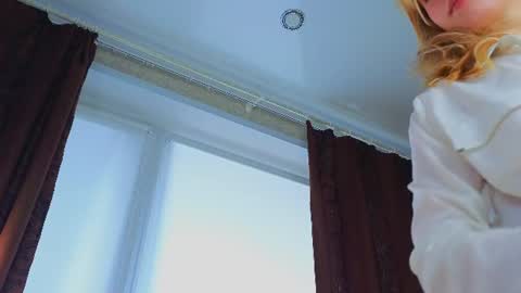 Hi there i am Eva and i wish create a nice community with you so join my Ticket Show for more pleasure online show from 1, 8, 2026