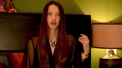 Snapshot of evabloomi chatting on 13, 12, 2025 Eva online show from 13, 12, 2025