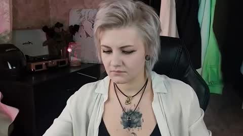 Eva Brownie online show from 4, 2, 2025